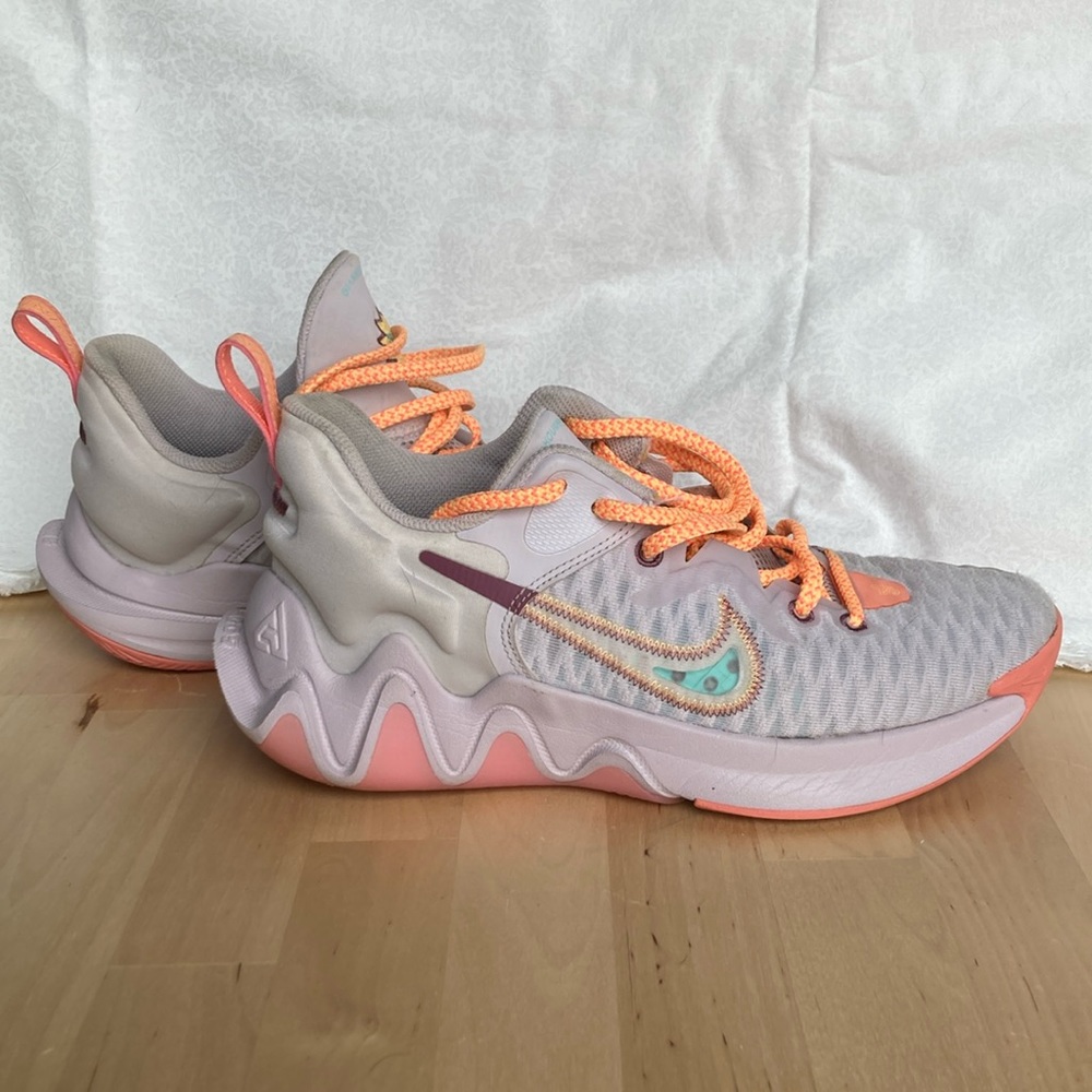 Nike Giannis Immortality Force Field Super Smoothie. Size US7 men’s